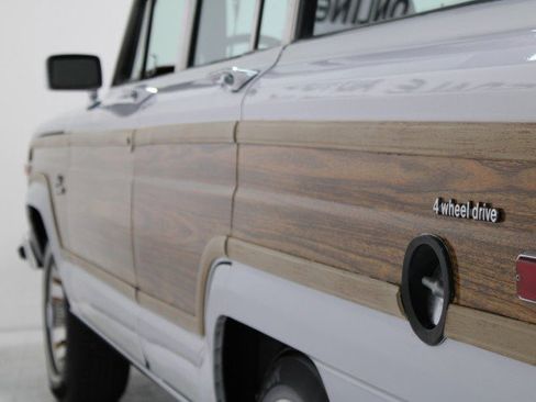 Used 1986 Jeep Grand Wagoneer image 44