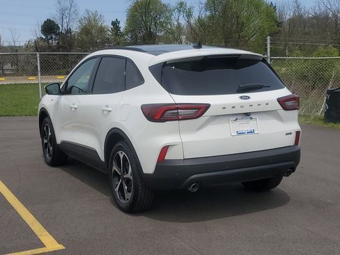 New 2026 Ford Escape ST-Line Select w/ Tech Pack #2 AWD/4WD image 3