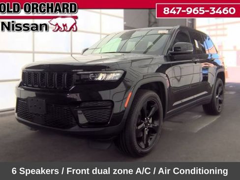 Used 2023 Jeep Grand Cherokee Altitude AWD/4WD image 2