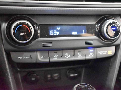 Used 2019 Hyundai Kona Limited AWD/4WD image 26
