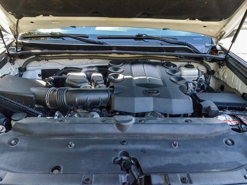 Used 2015 Toyota 4Runner Limited image 34