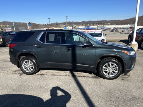 Used 2018 Chevrolet Traverse LT image 3