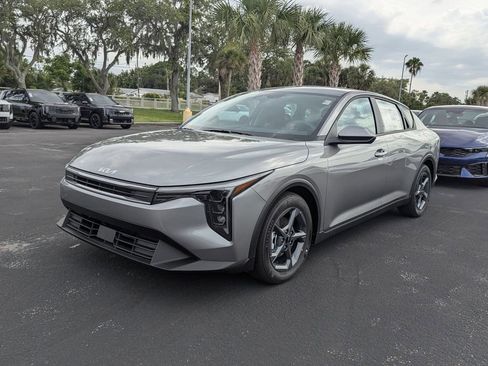 New 2026 Kia K4 FWD image 4