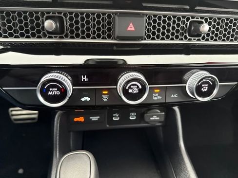Certified 2025 Honda Civic Sport image 31