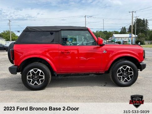 Used 2023 Ford Bronco 2-Door AWD/4WD image 6