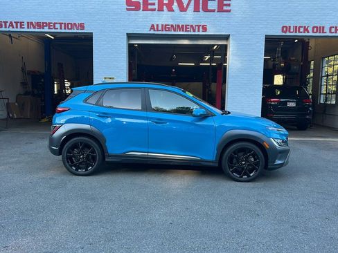 Used 2022 Hyundai Kona Limited image 7