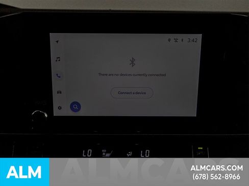 Used 2025 Toyota Camry SE image 32