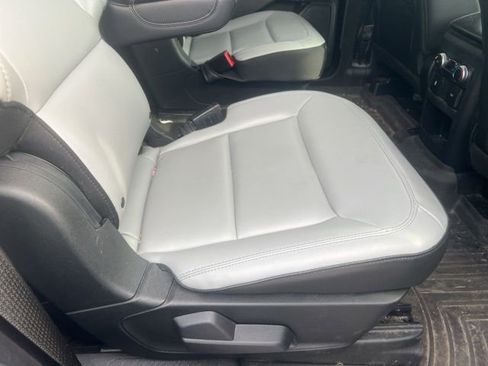 Used 2021 Ford Explorer XLT w/ Equipment Group 202A image 10