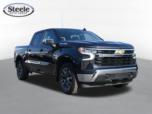 Used 2024 Chevrolet Silverado 1500 LT AWD/4WD image 3
