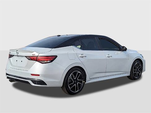 Certified 2024 Nissan Sentra SR image 5
