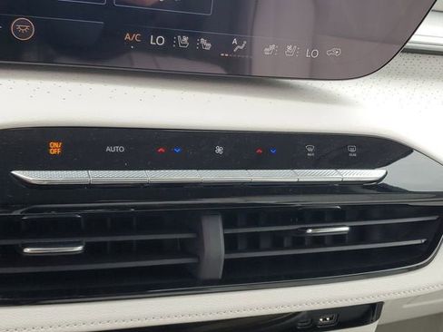 New 2026 Buick Enclave Avenir w/ Super Cruise Package AWD/4WD image 23