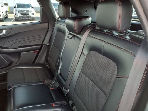Used 2024 Ford Escape ST-Line image 15