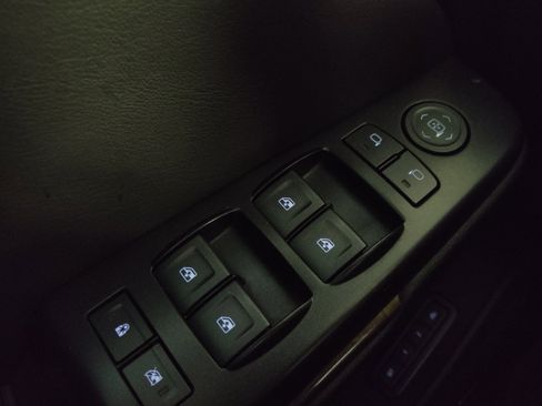 Used 2019 Chevrolet Tahoe LT AWD/4WD image 27