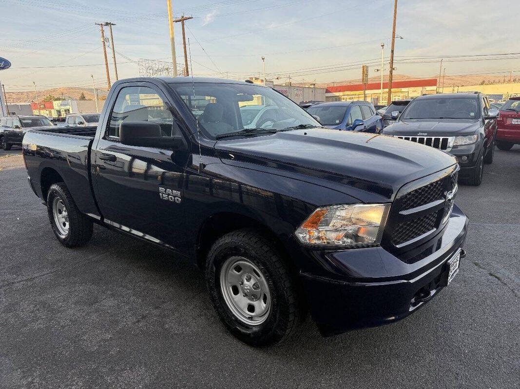 Used 2018 RAM 1500 Tradesman w/ Power & Remote Entry Group AWD/4WD image 3