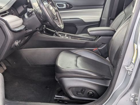 Used 2022 Jeep Compass Limited AWD/4WD image 10