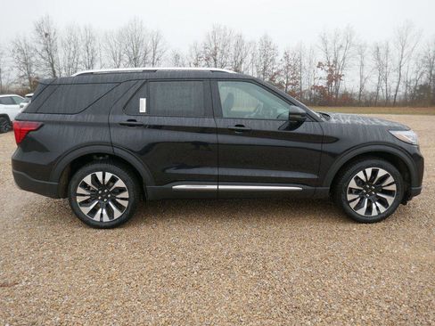 New 2026 Ford Explorer Platinum w/ LUX Leather Package AWD/4WD image 3