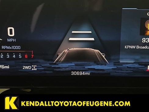 Used 2025 Chevrolet Suburban Z71 AWD/4WD image 13