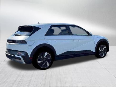New 2026 Hyundai Ioniq 5 SEL RWD image 17
