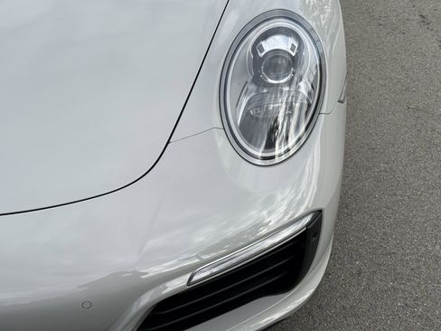 Used 2019 Porsche 911 Carrera image 11