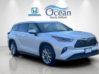 Used 2023 Toyota Highlander Limited
