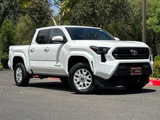 Used 2024 Toyota Tacoma SR5 AWD/4WD video 2