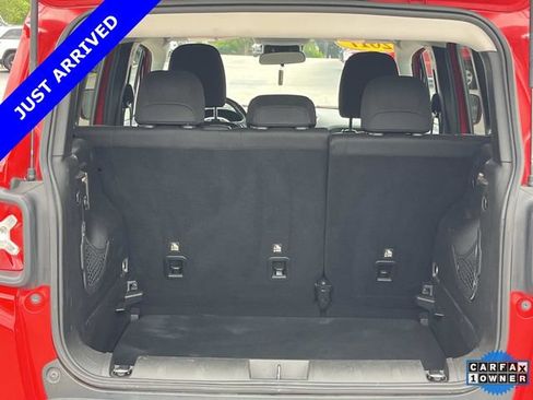 Certified 2017 Jeep Renegade Latitude FWD image 6