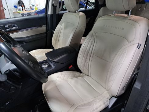 Used 2018 Ford Explorer Platinum AWD/4WD image 15