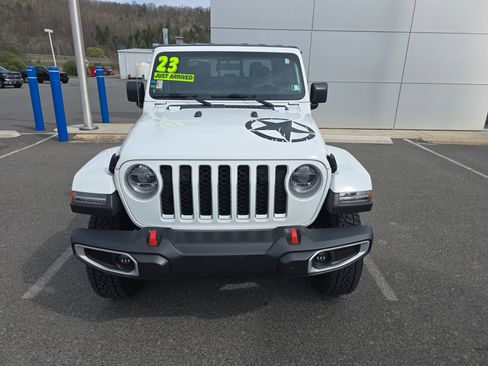 Used 2023 Jeep Gladiator Overland w/ Cold Weather Group image 9