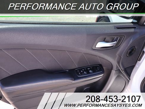 Used 2018 Dodge Charger R/T w/ Blacktop Package RWD image 16