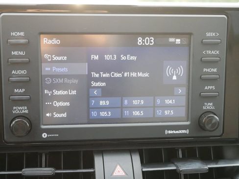 Used 2022 Toyota RAV4 LE AWD/4WD image 20