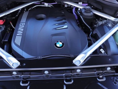 New 2026 BMW X5 sDrive40i w/ M Sport Package image 39