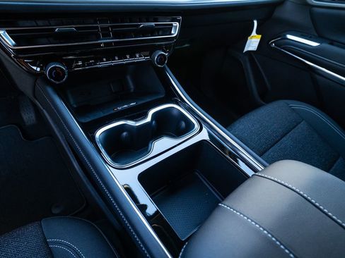 New 2026 Chevrolet Traverse LT image 21