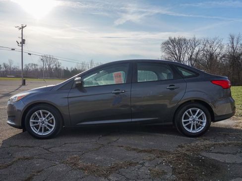 Used 2017 Ford Focus SE image 7