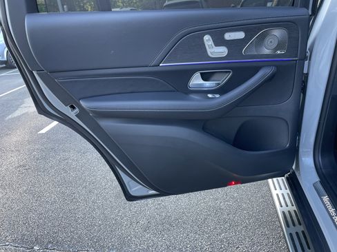New 2026 Mercedes-Benz GLS 580 4MATIC image 36