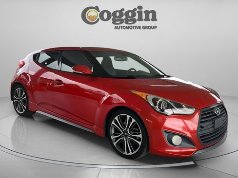 Used 2016 Hyundai Veloster Turbo w/ Option Group 04 FWD image 7