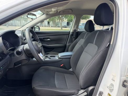 Used 2024 Nissan Sentra SV FWD image 24