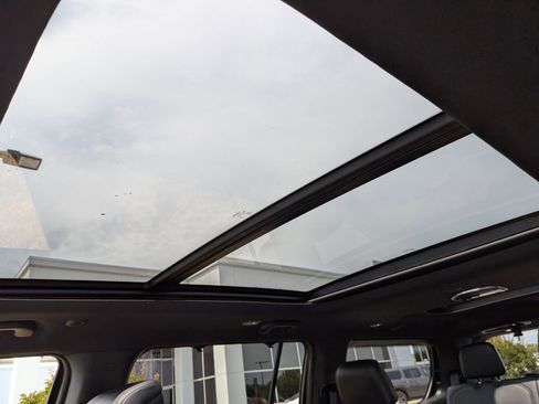 New 2026 Jeep Grand Wagoneer Limited AWD/4WD image 17