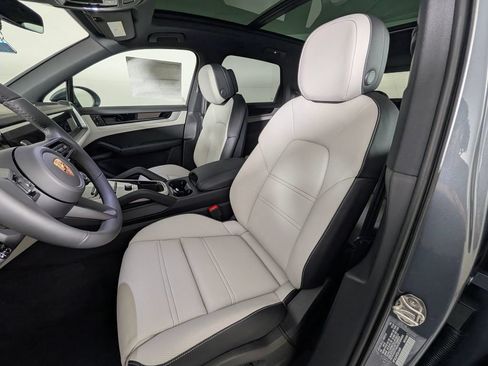 New 2026 Porsche Cayenne S AWD/4WD image 5