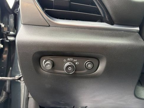 Used 2019 Chevrolet Traverse LT w/ LT Premium Package FWD image 22