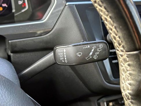 Used 2019 Volkswagen Tiguan SEL Premium R-Line image 24