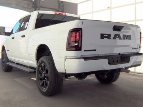 Used 2025 RAM 2500 Big Horn AWD/4WD image 3