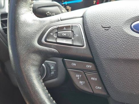 Used 2019 Ford Escape SE FWD image 4