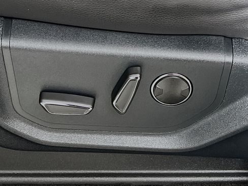Used 2021 Ford Expedition Limited RWD image 16