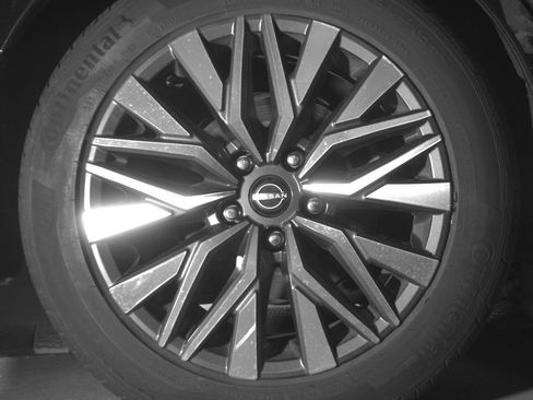 Used 2025 Nissan Altima 2.5 SV image 15