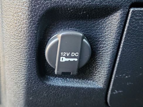 Used 2016 RAM 2500 Tradesman w/ Chrome Appearance Group AWD/4WD image 21