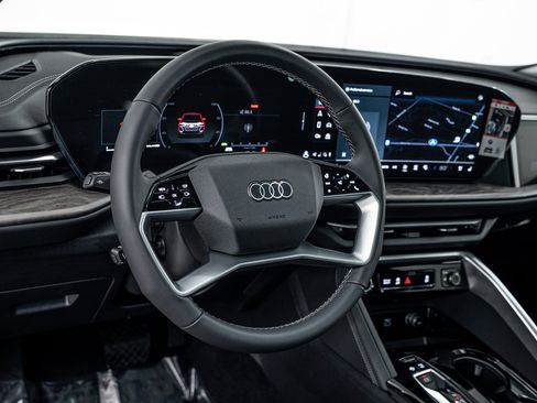 New 2025 Audi Q5 Prestige image 9