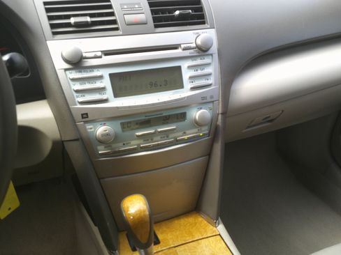 Used 2007 Toyota Camry LE FWD image 14