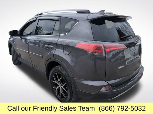 Used 2017 Toyota RAV4 SE image 3
