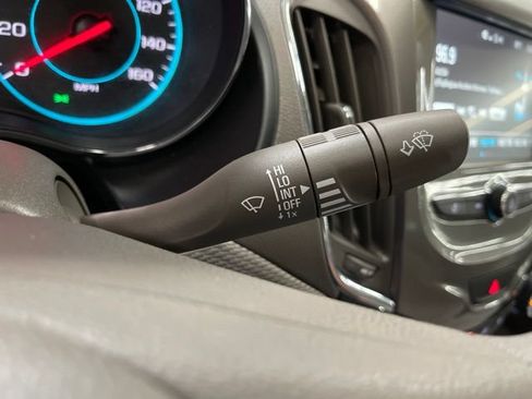 Used 2018 Chevrolet Cruze LT FWD image 22