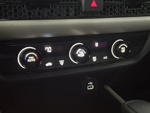 Certified 2023 Honda HR-V LX image 20